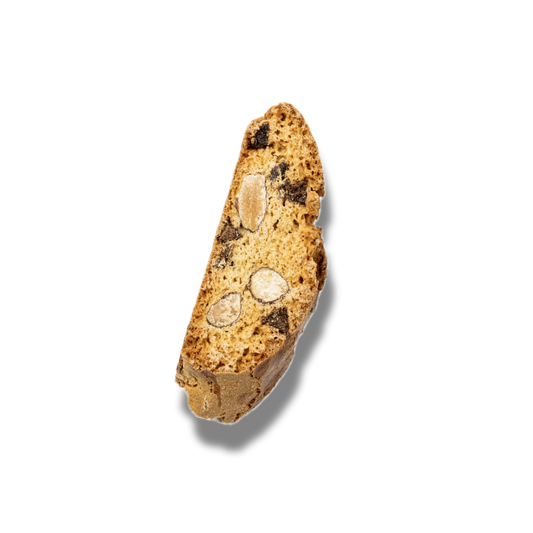 Cantuccini artigianali fatti con mandorle tostate,  gocce di cioccolato fondente e rhum